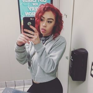 Meet your Posher, Alexia